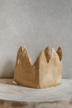 Load image into Gallery viewer, Linen Crown ® -Goldilocks

